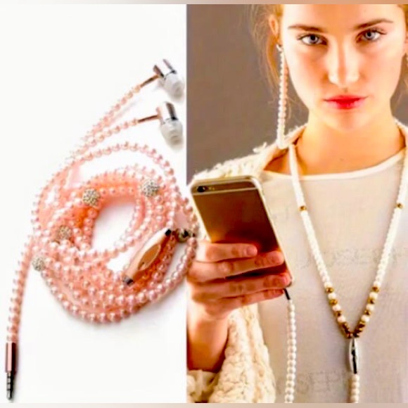 Elegant earphones 💖 - Picture 2 of 3